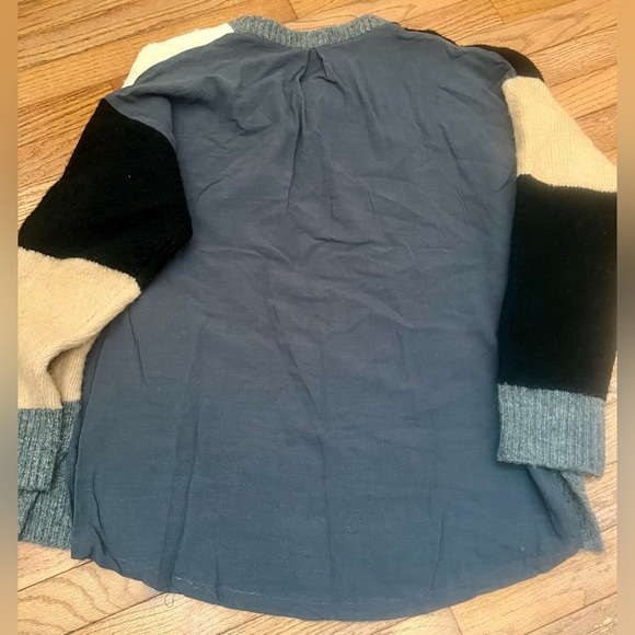 Umgee Colorblock Crewneck Sweater - Black, Cream, Tan, Gray 1x - Picture 2 of 4